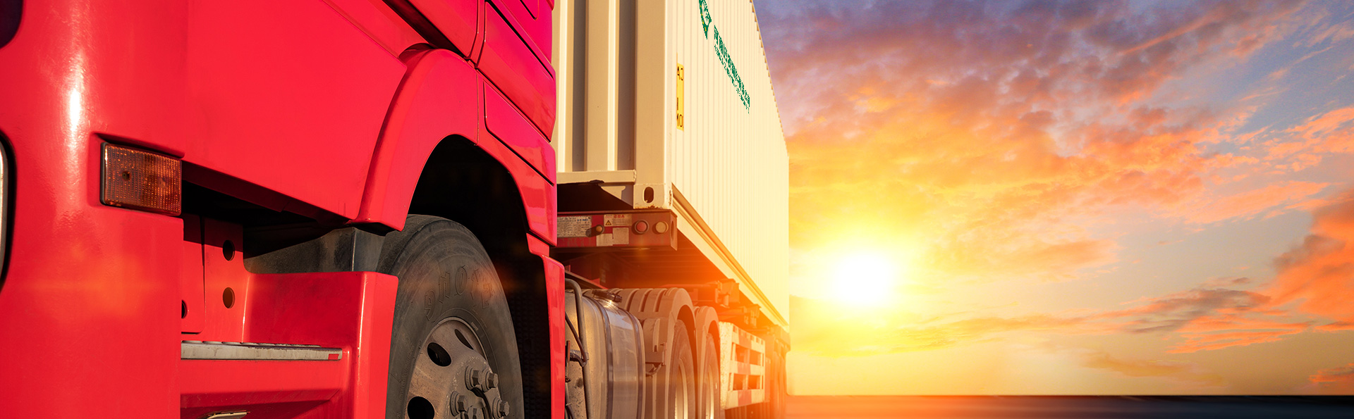 顎式破碎機(jī)現(xiàn)場(chǎng)圖